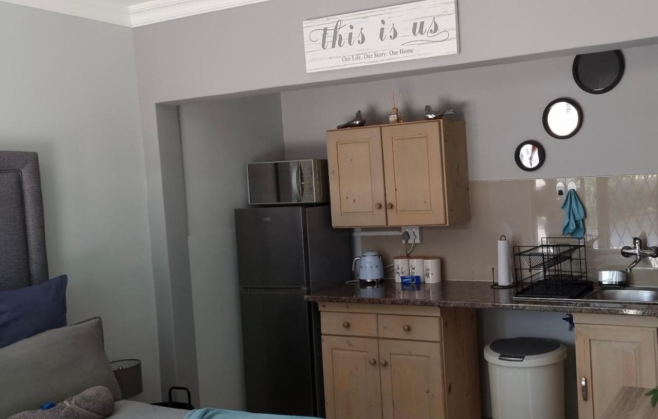 Atterbury Self Catering Studios Претория Екстериор снимка
