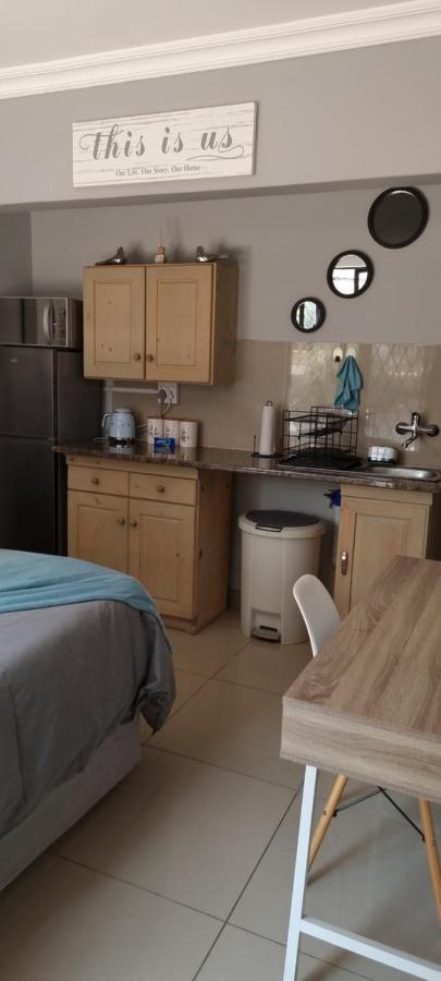 Atterbury Self Catering Studios Претория Екстериор снимка