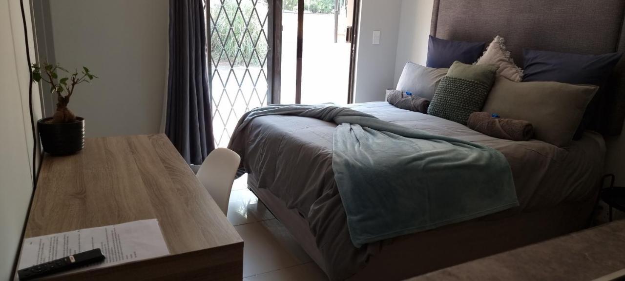 Atterbury Self Catering Studios Претория Екстериор снимка