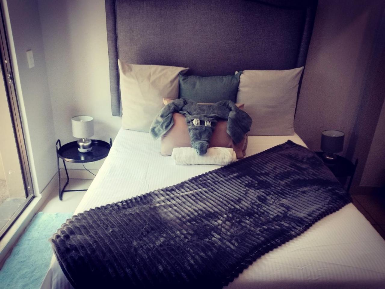 Atterbury Self Catering Studios Претория Екстериор снимка