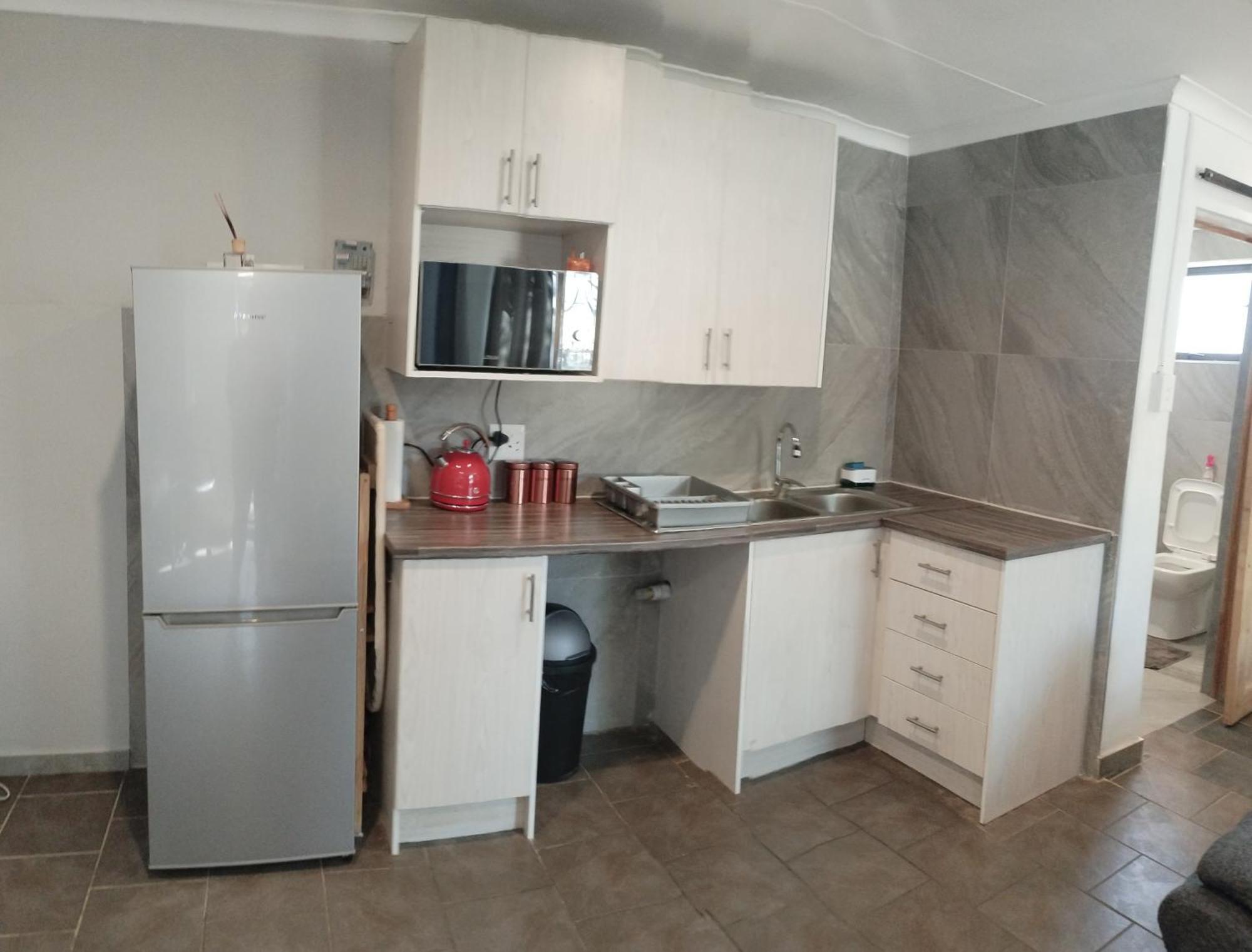 Atterbury Self Catering Studios Претория Екстериор снимка